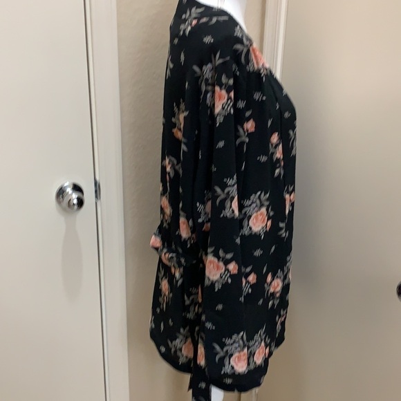 H&M floral belted kimono style top - Picture 4 of 8